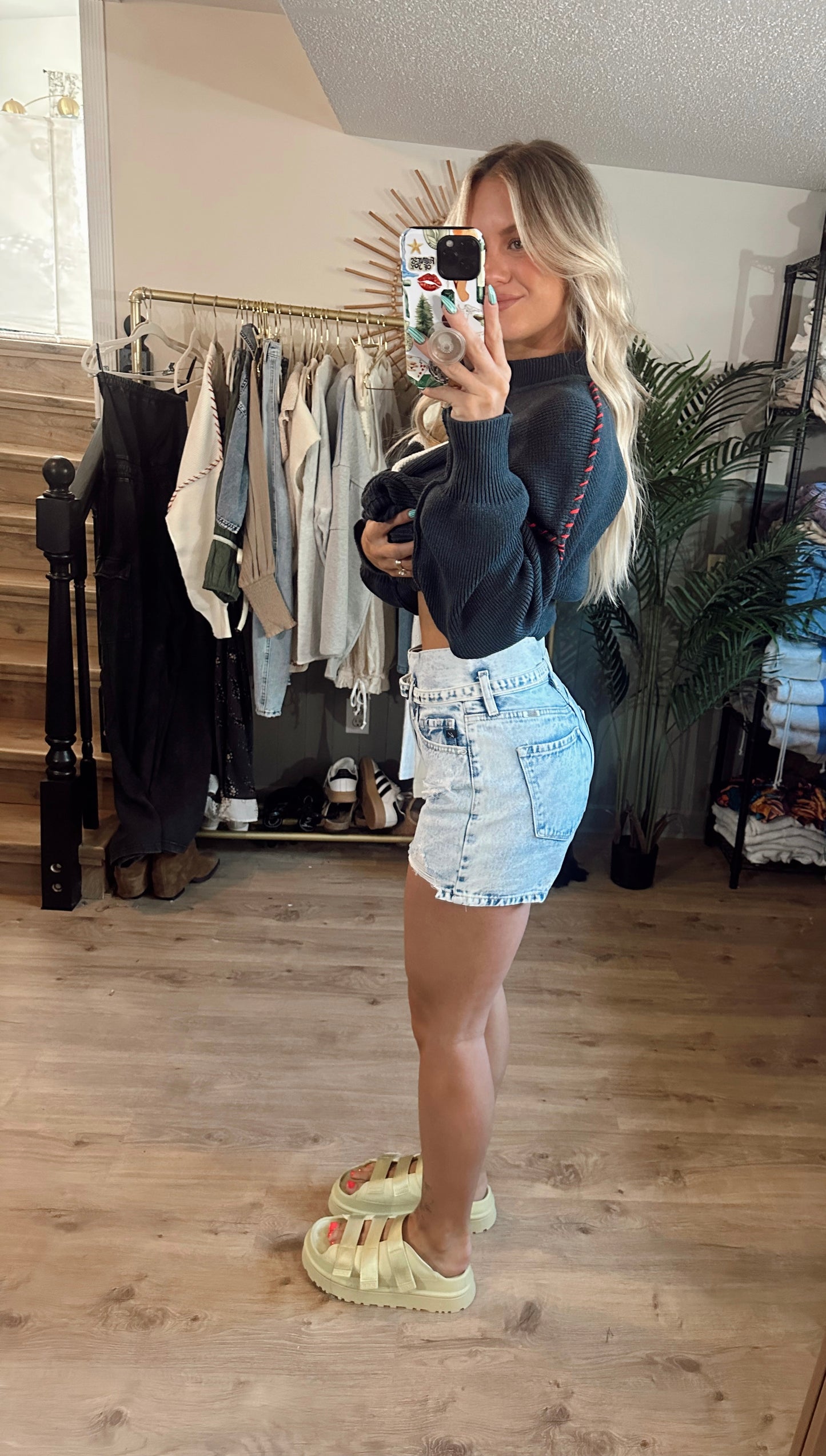 Tilly Ultra High Rise Distressed Short