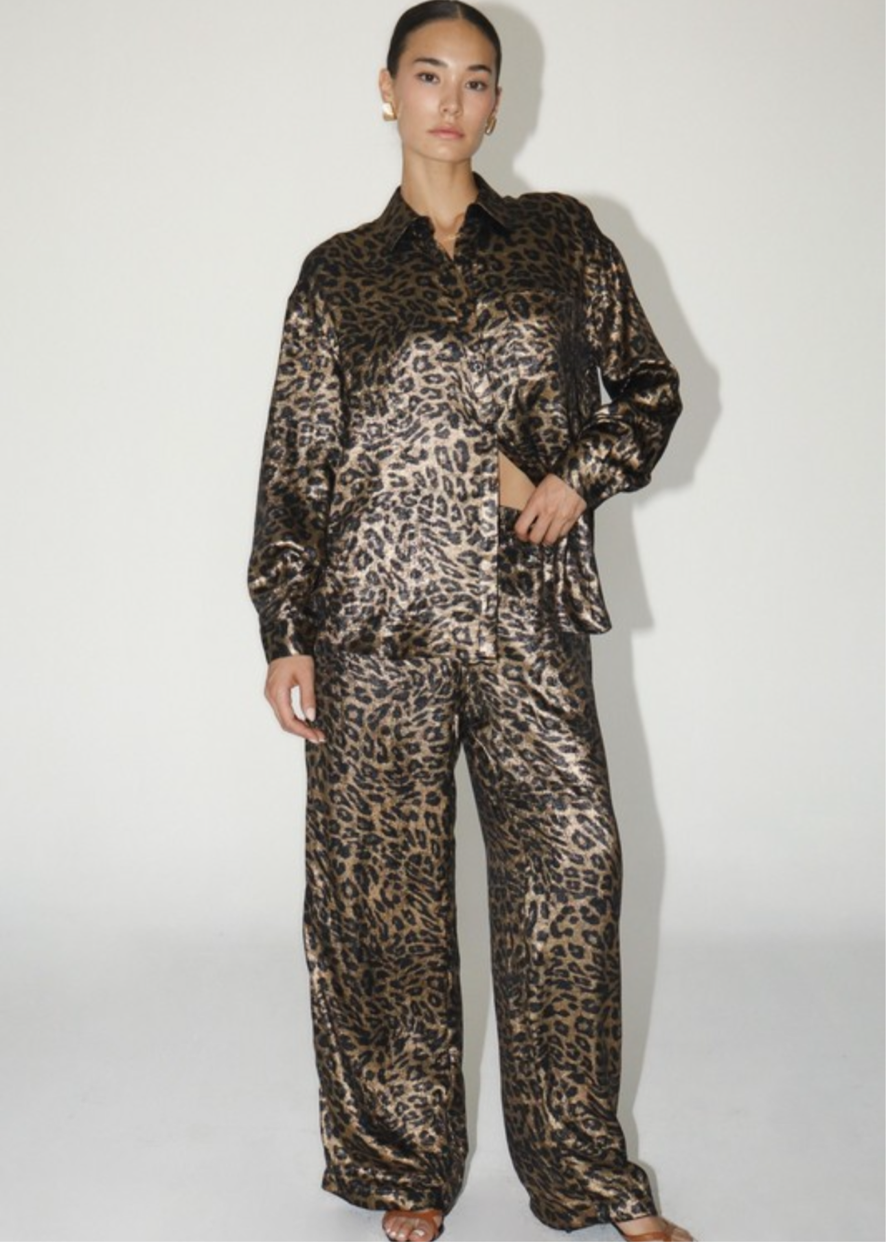 Lioness Metallic Woven Set