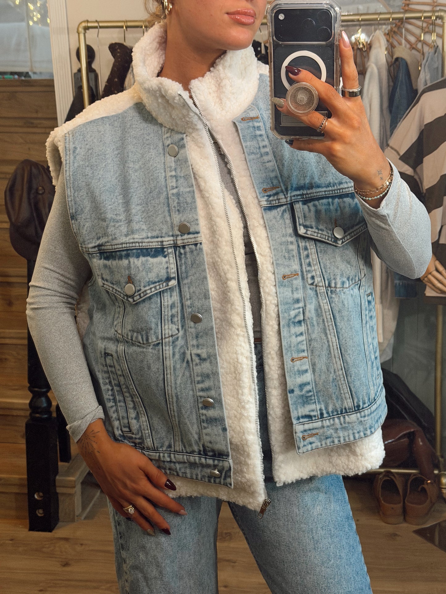 Daybreak Sherpa Vest